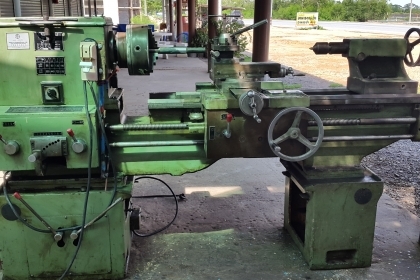 แท่นกลึง 6 ฟุต 2 เพลา สภาพสวยๆ พร้อมใช้งาน อุปกรณ์ครบๆๆ 65,000