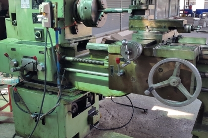 แท่นกลึง 6 ฟุต พร้อมใช้งาน 2 เพลา รุ่นหนัก อุปกรณ์ครบ ด่วนๆๆๆ 65,000