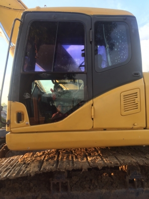 ขาย 1,450,000 KOMATSU pc 200-7 จัดไฟแนนซ์ ได้ 1,000,000 ไฟฟ้าครบ เครื่องดี ปั้มแรง เอวแน่น ช่วงล่างใหม่ ทำงาน 15,000 ชม.รถสวยพร้อมใช้ รถอยู่ ปทุมธานี 090-772-3710 090-772-3708