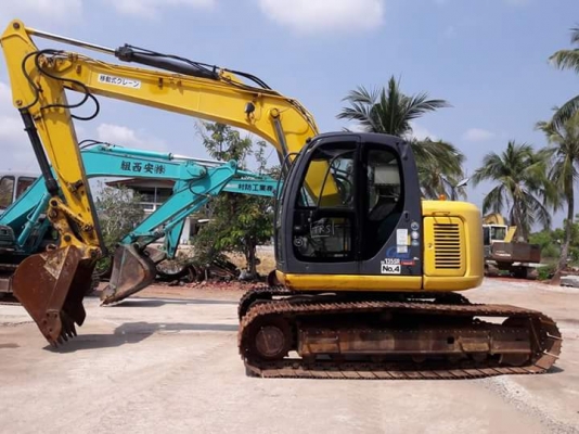 ขายKOBELCO SK135SR-1ES YY04  มาใหม่  ปี 2007  แทรค 60  เก่าญี่ปุ่นแท้  สภาพสวย  มีลายแย๊ก  เครื่องปั๊มดี  ลองระบบกันได้ทุกวัน  โทร  089-3818694  ดวงนภา