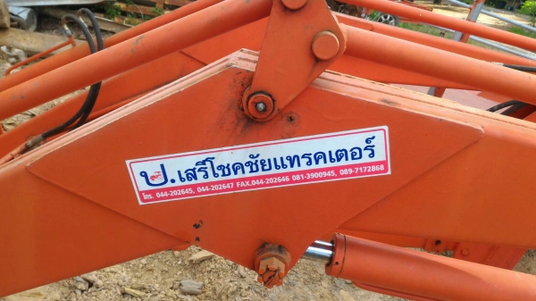สามย่านแทรคเตอร์ ขายชุดตักใส่รถ KUBOTA L34,36 สภาพใหม่ ราคา 90,000  มีรถขนส่งบริการ ร้านสามย่านแทรคเตอร์ อ.แกลง จ.ระยอง 0897489639,0818618678,0899347475 id line=0897489639 id line=0818618678 id line=0899347475 https://www.facebook.com/\%E0\%B8\%AA\%E0\%B8\%B2\%E