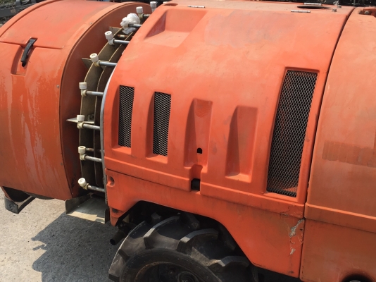 รถฉีดพ่นยา ปุ๋ยหมักอินทรีย์ชีวภาพได้ ยี่ห้อ KYORITSU รุ่น SSV-660F  ขนาด600 ลิตร ขับเคลื่อน4ล้อ เครื่องยนต์ดีเซลKUBOTA 3สูบ