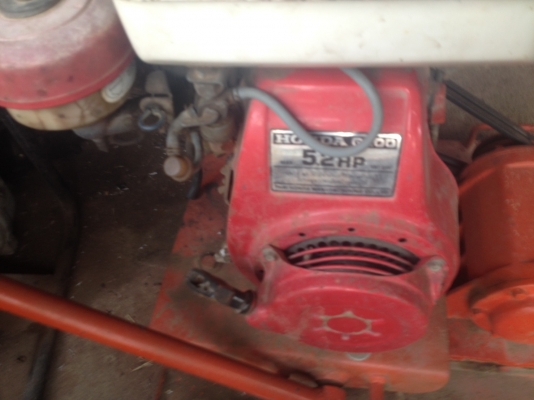 ขายด่วน เครื่องตบดิน เดินตาม  5แรง  ตบ5ตัน  7500