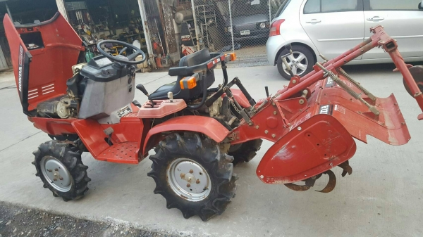 ขายด่วน รถไถ  ตีดิน อเนกประสงค์ ขับเคลือน4ล้อ เลี้ยวได้ อิสระ4ล้อ  สภาพ เก่ายี่ปุ่น  ยี่ห้อ ฮอนด้า ขาย 70000