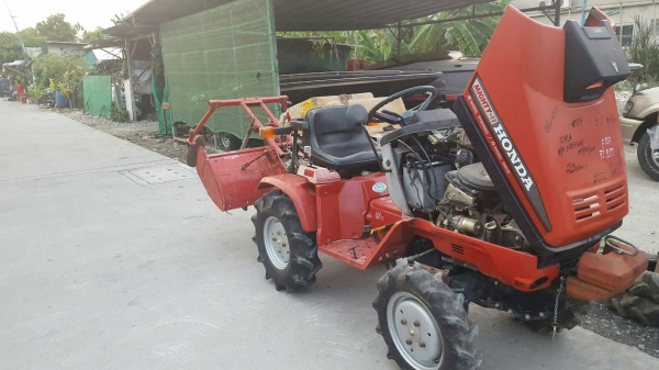 ขายด่วน รถไถ  ตีดิน อเนกประสงค์ ขับเคลือน4ล้อ เลี้ยวได้ อิสระ4ล้อ  สภาพ เก่ายี่ปุ่น  ยี่ห้อ ฮอนด้า ขาย 70000