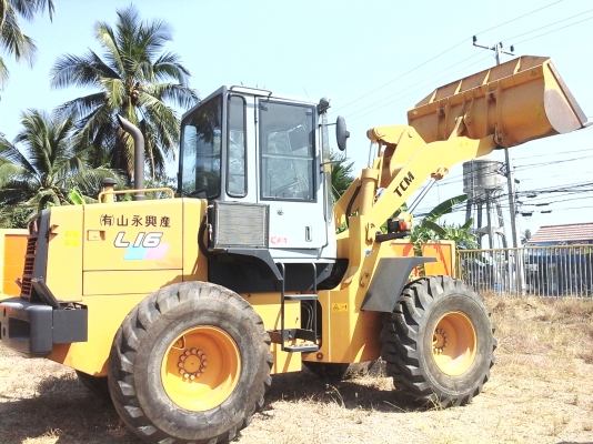 ขายรถตักล้อยาง TCM L16-2 รถนำเข้าจากนอกแท้สภาพเดิมไม่เคยใช้งานในไทยมีแอร์เอกสารอินวอยไฟฟ้าครบสภาพเต็มพร้อมใช้งานที่ร้านละอองดาวแทรคเตอร์นครชัยศรี