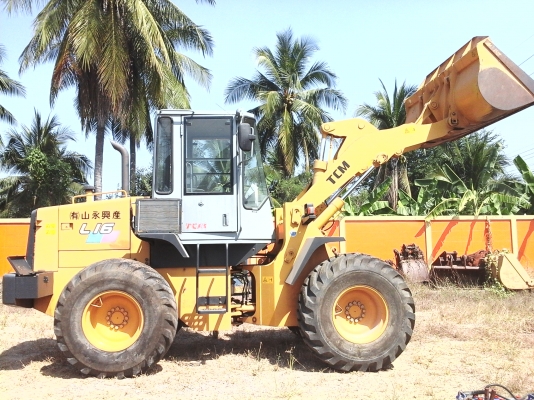 ขายรถตักล้อยาง TCM L16-2 รถนำเข้าจากนอกแท้สภาพเดิมไม่เคยใช้งานในไทยมีแอร์เอกสารอินวอยไฟฟ้าครบสภาพเต็มพร้อมใช้งานที่ร้านละอองดาวแทรคเตอร์นครชัยศรี