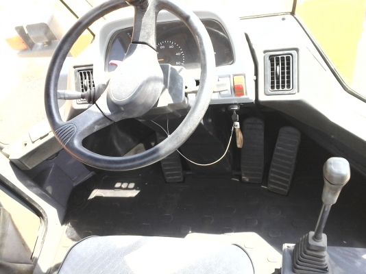 ขายรถตักล้อยาง TCM L16-2 รถนำเข้าจากนอกแท้สภาพเดิมไม่เคยใช้งานในไทยมีแอร์เอกสารอินวอยไฟฟ้าครบสภาพเต็มพร้อมใช้งานที่ร้านละอองดาวแทรคเตอร์นครชัยศรี