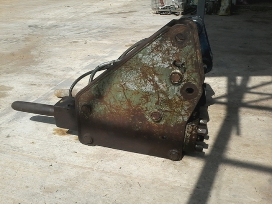 ขายหัวกระแทก รูสลัก 45มิล ระยะห่าง 19.5เซนติเมตร เข็มโต 90เซนติเมตร ยาว42 เซนติเมตร เก่านอก ใช้สำหรับรถขุด 40-50 หรือ60ก็ได้  เช็ดสภาพแล้วพร้อมใช้งาน  ขายราคา 69,000 บาท ติดต่อ089-2619445