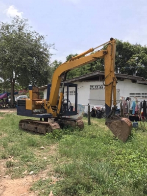ขาย 215,000 บาท KOMATSU PC60-1 (10HT)  เครืองดี ปั้มแรง โช่หนา เอวแน่น เอกสารชื้อขาย  รถอยู่ ปรานบุรี โทร&amp;ไอดีไลน์ 0610710295