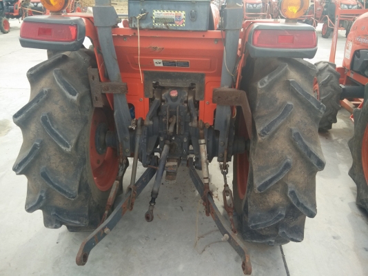 โปรแรงๆถึงสิ้นเดือน แทรกเตอร์ L3608 พร้อมใบดัน รถสภาพดีใช้งานได้เลยครับ โปรแรงๆถึงสิ้นเดือน แทรกเตอร์ L3608 พร้อมใบดัน รถสภาพดีใช้งานได้เลยครับ