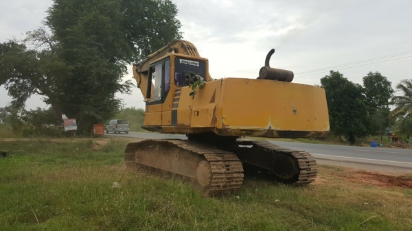ขายรถขุดแบ็คโค KOMATSU PC200-5เครื่อง6BG1เทอร์โบว์ โซ่ใหม่1เส้น พร้อมใช้งาน ขายรถขุดแบ็คโค KOMATSU PC200-5เครื่อง6BG1เทอร์โบว์ โซ่ใหม่1เส้น พร้อมใช้งาน