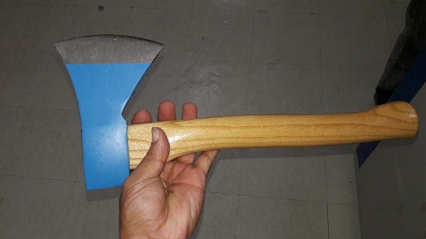 ขายขวานตราตาMade in Germany.ขนาด600กรัมด้ามไม้ใหม่เก่าเก็บคมๆ