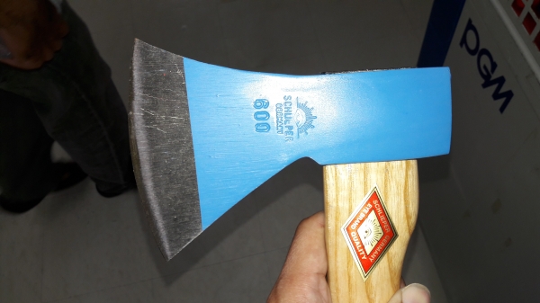 ขายขวานตราตาMade in Germany.ขนาด600กรัมด้ามไม้ใหม่เก่าเก็บคมๆ