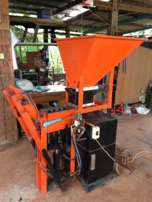 ขายชุดเครื่องอัดอิฐประสานระบบไฮโดรลิค 4 ชิ้น ขายชุดเครื่องอัดอิฐประสานระบบไฮโดรลิค 4 ชิ้น