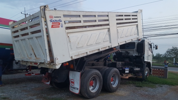 ขาย HINO MEGA FM1A 344 แรงม้า ปี 56 กระบะดั้มสามมิตร เครื่องดี เกียร์ดี ช่วงล่างดี รถสดสววพร้อมใช้งาน เอกสารพร้อมโอน สนใจติดต่อเรา ดำสุโขทัย โทร 089-7087998,081-7855503 หรือเยี่ยมชมเว็ปไซได้ที่ www.dum-sukhothai.com เรายินดีให้บริการค่ะ ขาย HINO MEGA FM1A 344 แรงม้า ปี 56 กระบะดั้มสามมิตร เครื่องดี เกียร์ดี ช่วงล่างดี รถสดสววพร้อมใช้งาน เอกสารพร้อมโอน สนใจติดต่อเรา ดำสุโขทัย โทร 089-7087998,081-7855503 หรือเยี่ยมชมเว็ปไซได้ที่ www.dum-sukhothai.com เรายินดีให้บริการค่ะ