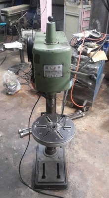 ขายครับขาย เครื่องต๊าฟเกลียว ไต้หวันแท้ เก่าเก็บขนาดไม่เกิน m12 ต๊าฟเร็ว แรง ประหยัดไฟ 1 ชั่วโมง ได้หลายร้อยรู 11000 บาท 0814583376