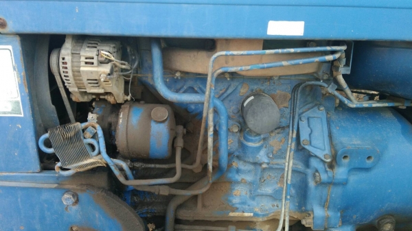 ขายรถไถ FORD 6610 สภาพดีมาก เบียดเบียน 325,000บ. สนใจ 0835601591 หรือ 0903494058