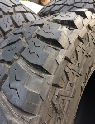 ขายยาง MICKEY THOMPSON 285/75/16 MADE IN USA สวยๆ