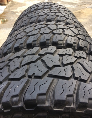 ขายยาง MICKEY THOMPSON 285/75/16 MADE IN USA สวยๆ