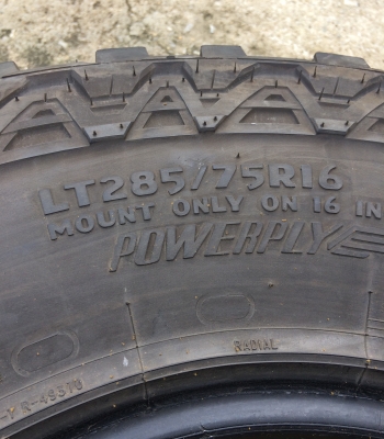 ขายยาง MICKEY THOMPSON 285/75/16 MADE IN USA สวยๆ