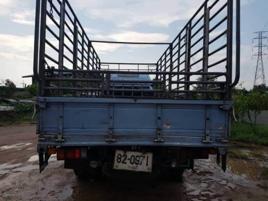 ขาย 395,000 บาท ISUZU NPR66PX5 T ปี 41 เครื่อง 4HF1-120 แรง ยาว 5 เมตร หัวบาง ยางดี คัสชีสวย เอกสารเล่มทะเบียน รถอยู่ ราชบุรี 090-772-3710 090-772-3708