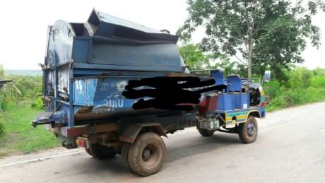6ล้อเครื่องนวดข้าวเกษตรพัฒนา
