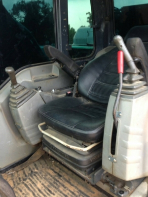 ขาย 985,000 เก่านอก 2 ปี  KOBELCO SK200 MARK 6 YN07 LQC  เครื่องดี ปั้มแรง โช่ใหม่ 2 ข้าง เอวแน่น ไฟฟ้าครบ แอร์เย็น เอกสารอินวอยท์ รถอยู่ สุรินทร์ 090-772-3710 090-772-3708