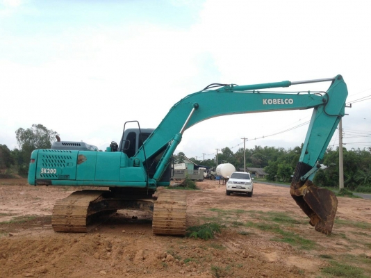 ขาย 985,000 เก่านอก 2 ปี  KOBELCO SK200 MARK 6 YN07 LQC  เครื่องดี ปั้มแรง โช่ใหม่ 2 ข้าง เอวแน่น ไฟฟ้าครบ แอร์เย็น เอกสารอินวอยท์ รถอยู่ สุรินทร์ 090-772-3710 090-772-3708