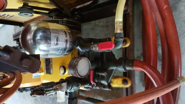 ชุดปั้มอัดฉีดเครื่องยนต์เบนชิล robin 5แรงม้า รุ่นใหม่ ประหยัดน้ำมัน พร้อมปั้มฉีดยา yoshi ขนาด1นิ้ว สภาพสวย สายยาว 100เมตร เก็บสายอัตโนมัติ นำเข้าจากญี่ปุ่น ไม่เคยใช้ในไทย เช็คสภาพพร้อมใช้งาน