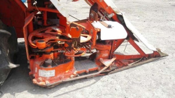รถเกี่ยวข้าวเดินตาม KUBOTA RA50Z ราคาพิเศษ 15,000 บาท รหัสสินค้า : 81004776 www.nihonmono.com