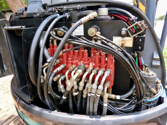 ขายรถแบ๊คโฮ ยี่ห้อ : KOBELCOแบบ : SK30SR-3 รถเก่านอกแท้ มีเอกสารใบอินวอย ไม่เคยใช้งานในไทย สนใจติดต่อ : 099-907-9273 กิ๊ฟ กมลชนก