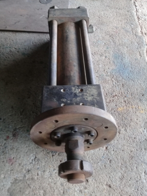 กระบอกไฮดรอลิคอุตสาหกรรม