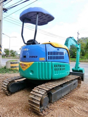 ขายรถแบ๊คโฮเก่านอก ยี่ห้อ : KOMATSU แบบ : PC30MR-1 ระบบดี เอวแน่น เครื่องนิ่ม แทรกยาง ปั้มนิ้วคอนโทนสั้น ราคา 420,000 บาท ตอรองได้ สนใจติดต่อ : 099-907-9273 กิ๊ฟ กมลชนก