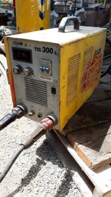 เครื่องเชื่อม RILON รุ่น TIG300A