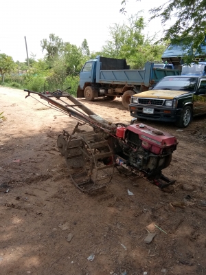 ขายรถไถนาเดินตามรุ่นคูโบต้าET95 แรงม้าหางช้างซุปเปอร์เกียร์ดีสนใจติดต่อ0807346335ครับ