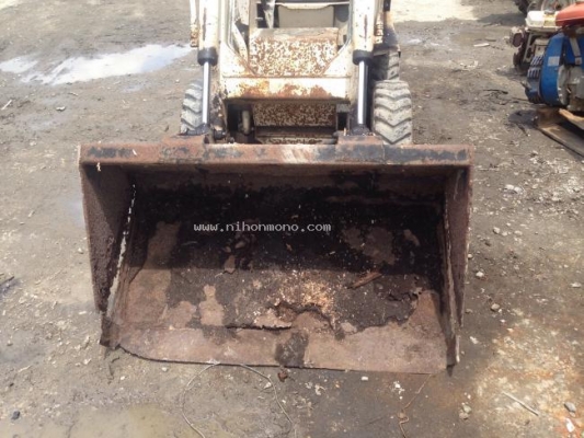 รถตัก BOBCAT TCM 315 ราคาพิเศษ 89,000 บาท รหัสสินค้า : 50103039 www.nihonmono.com