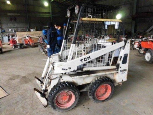 รถตัก BOBCAT TCM 315 ราคาพิเศษ 89,000 บาท รหัสสินค้า : 50103039 www.nihonmono.com