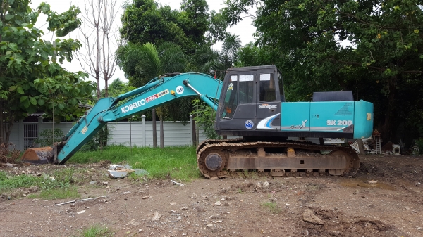 ขายsk200-2.   เก่าเก็บสภาพพร้อมใช้งาน