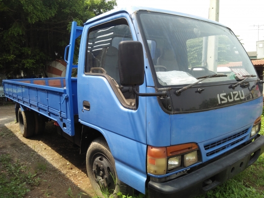หกล้อIsuzu  120 แรง  กะบะยาว 5.5เมตร
