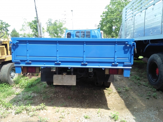 หกล้อIsuzu 120 แรง กะบะยาว 5.5เมตร หกล้อIsuzu 120 แรง กะบะยาว 5.5เมตร
