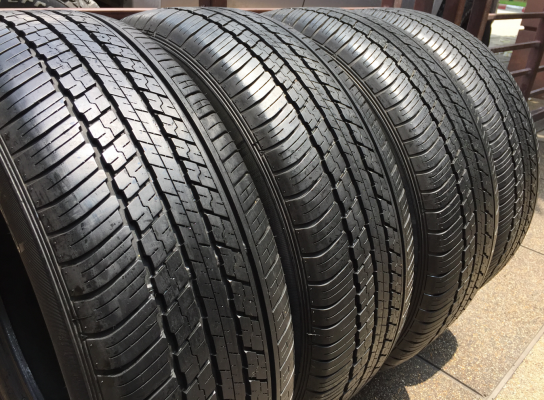 ยาง Dunlop 225 65 17 กลางปี15 ดอกเต็ม เนื้อนิ่มๆ ใช้ยาว ราคาไม่แพง