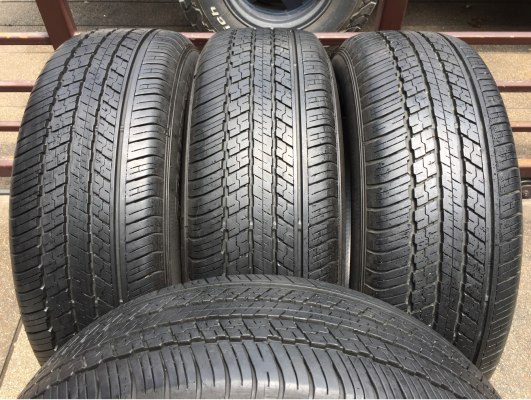 ยาง Dunlop 225 65 17 กลางปี15 ดอกเต็ม เนื้อนิ่มๆ ใช้ยาว ราคาไม่แพง