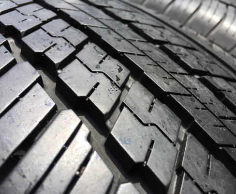 ยาง Dunlop 225 65 17 กลางปี15 ดอกเต็ม เนื้อนิ่มๆ ใช้ยาว ราคาไม่แพง