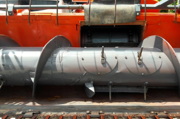 รถเกี่ยวคูโบ้ DC 60 พร้อมใช้งาน