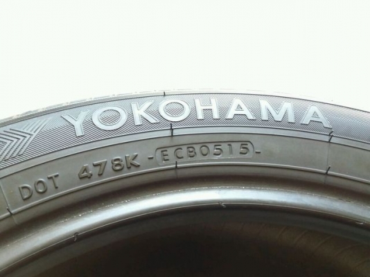 ขายยาง Yokohama decibel 205 55 16 ปี 15 ขายยาง Yokohama decibel 205 55 16 ปี 15