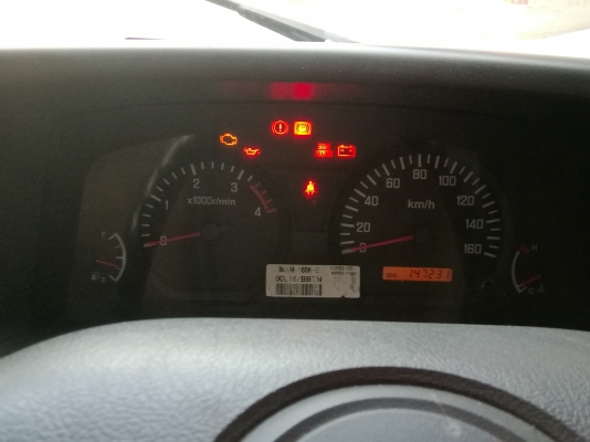 6 ล้อกลาง *EURO.3* ISUZU NQR 175แรงม้า *คอมมอนเรว* ยาว 5.50 ม.* รถสวยเดิม+พร้อมใช้งาน * รถห้างแท้ * มีเล่มพร้อมโอน *