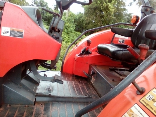 รถไถ KUBOTA M108S  ,  2 เพลา.    สนใจติดต่อ   081 - 6079515