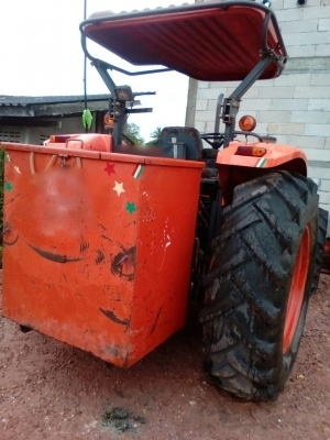 รถไถ KUBOTA M108S  ,  2 เพลา.    สนใจติดต่อ   081 - 6079515