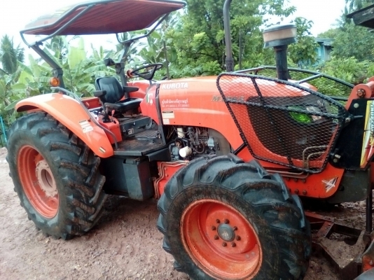 รถไถ KUBOTA M108S  ,  2 เพลา.    สนใจติดต่อ   081 - 6079515